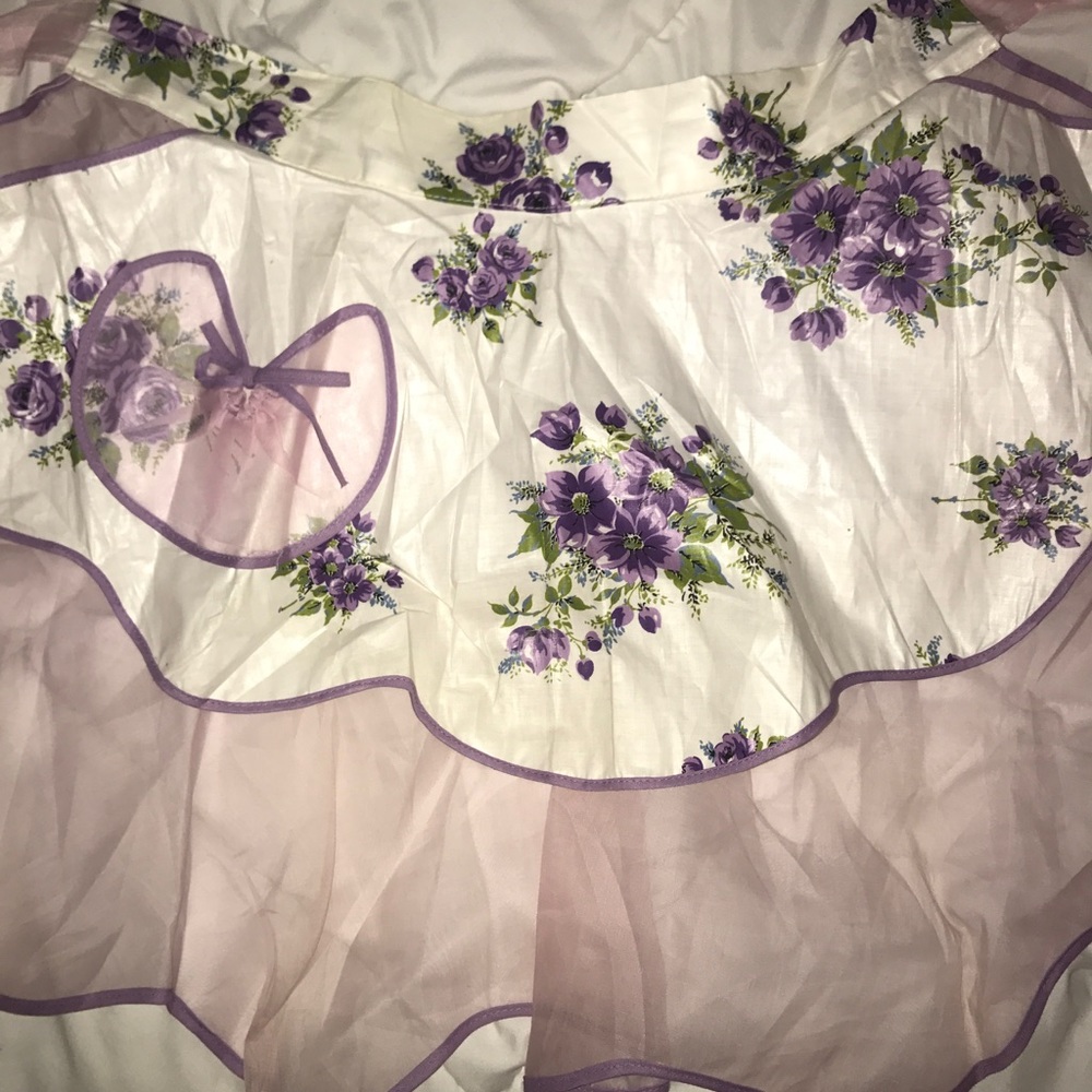 NWOT Adorable reversible apron - Picture 3 of 8